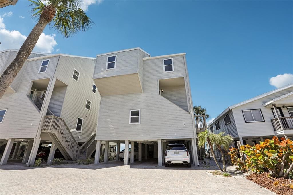 19930 GULF BOULEVARD 3B photo 4