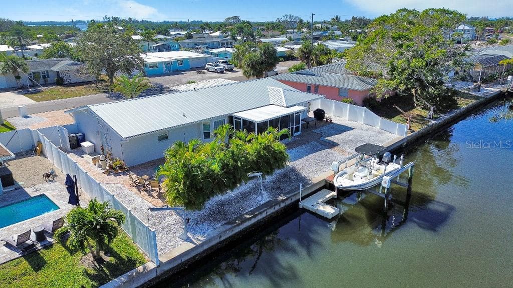 10308 SANDPIPER ROAD W photo 25