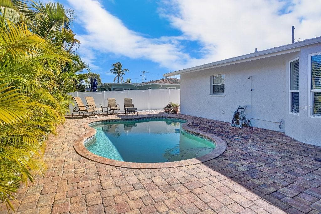 10308 SANDPIPER ROAD W photo 21