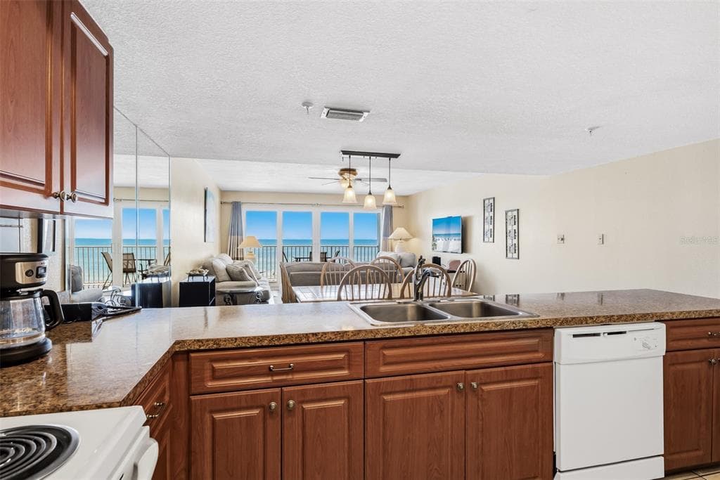 17200 GULF BOULEVARD 202 photo 16
