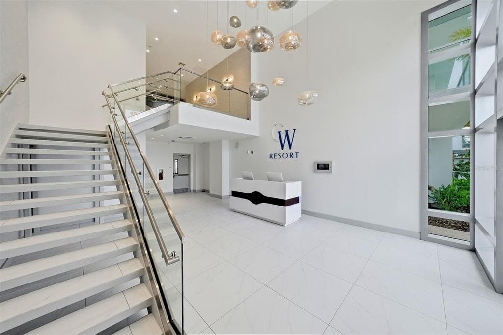 411 E SHORE DRIVE 411 photo 10