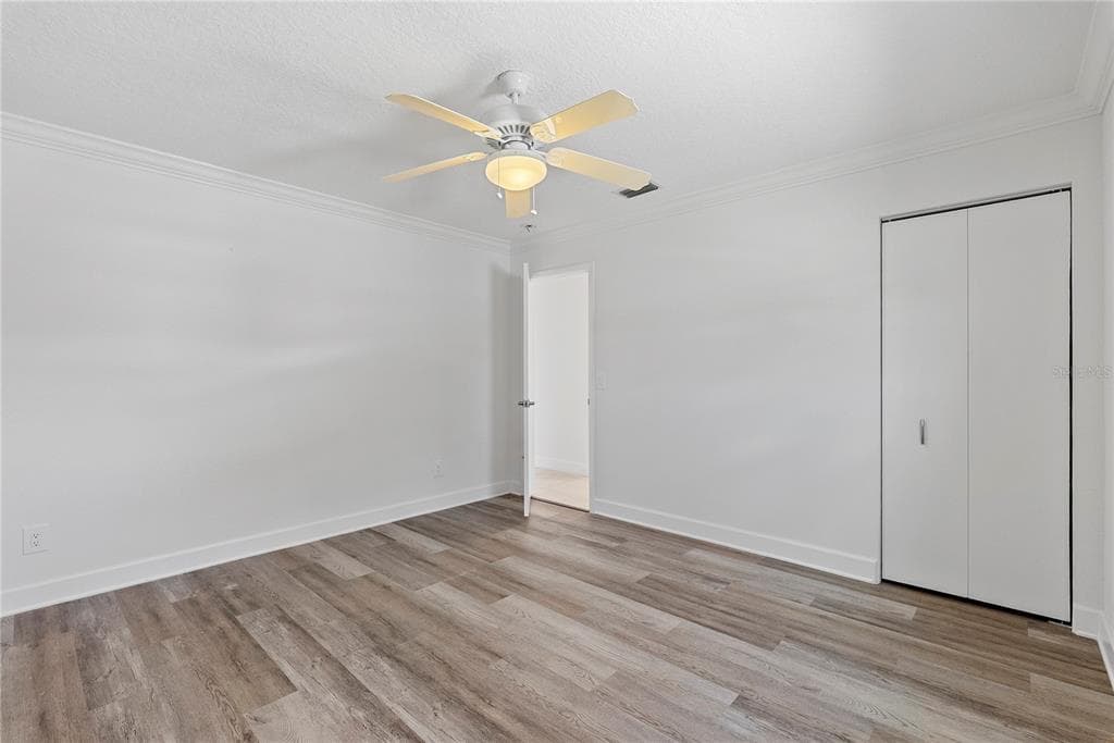 805 LEISEY CIRCLE photo 24