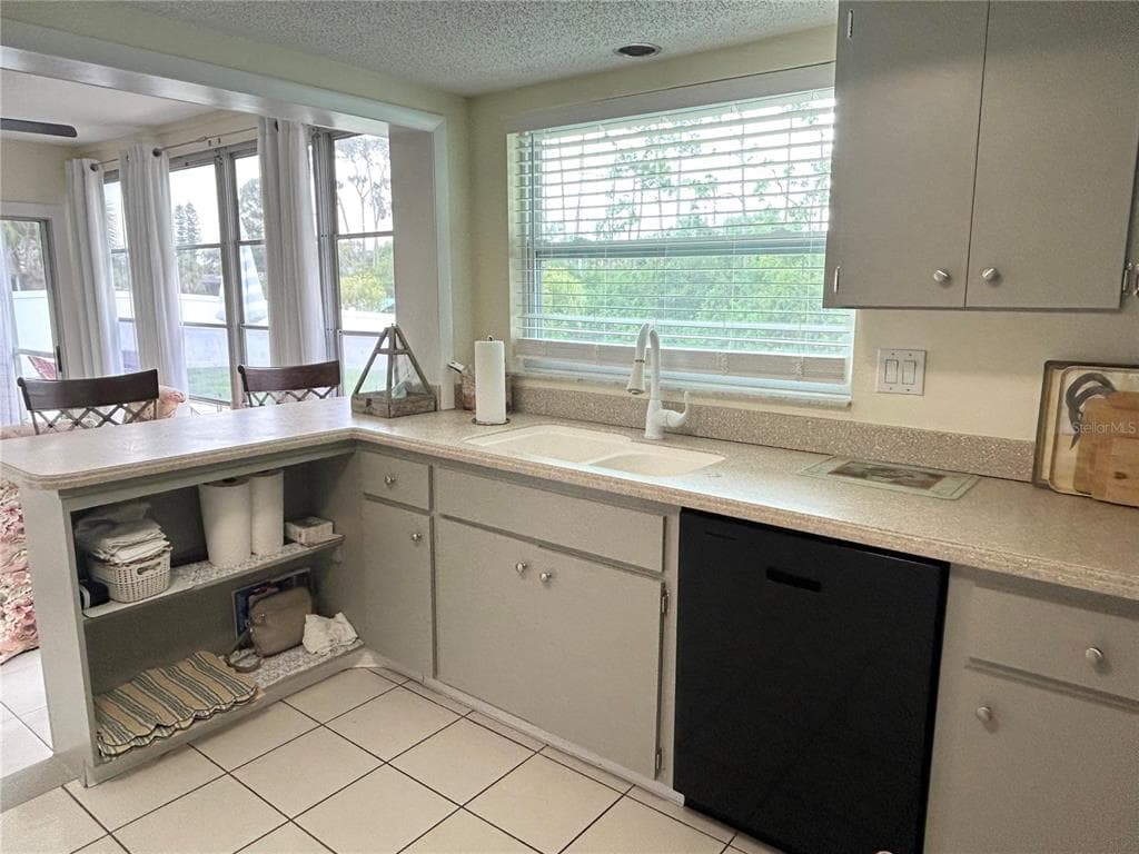 2477 CANNOLOT BOULEVARD photo 18