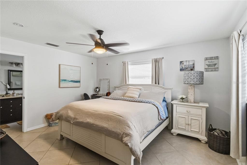 1004 SPINDLE PALM WAY photo 9