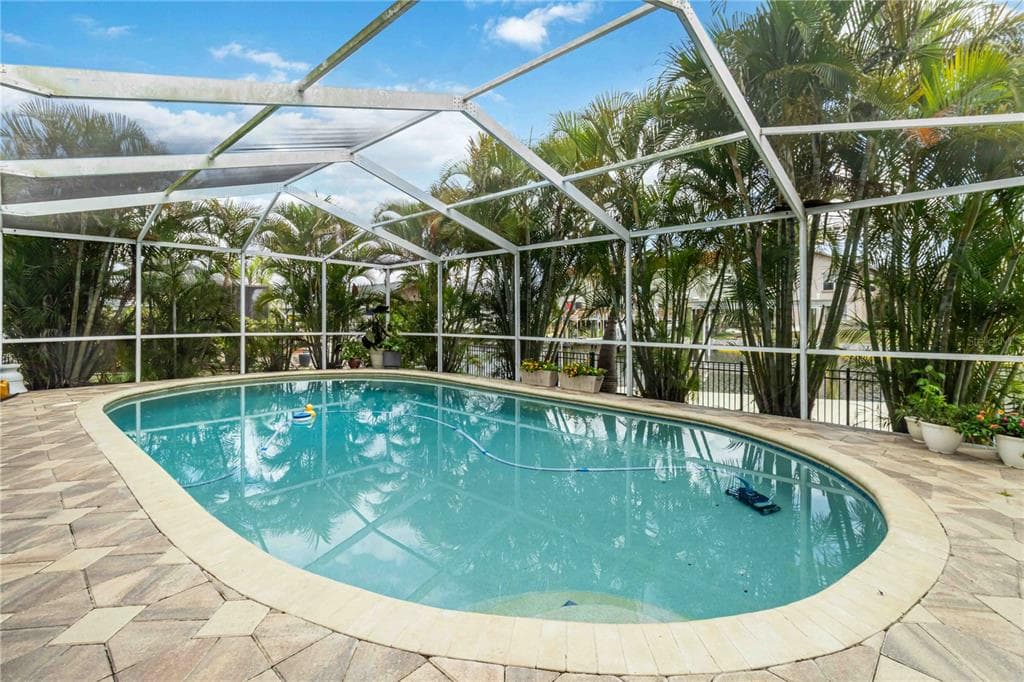 1004 SPINDLE PALM WAY photo 15