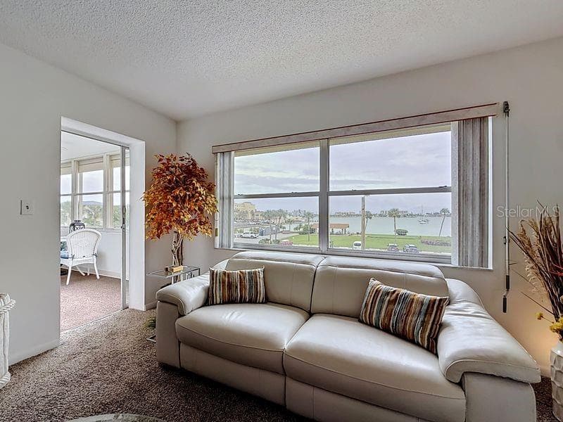 4550 COVE CIRCLE 302 photo 22