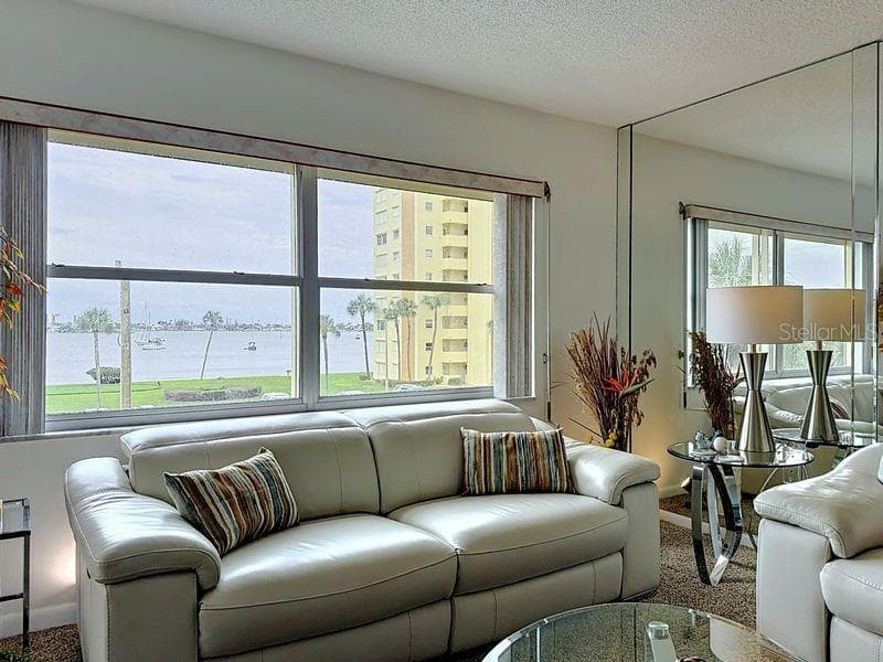 4550 COVE CIRCLE 302 photo 21