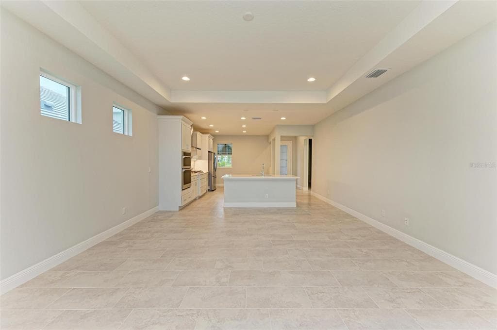172 VAN GOGH COVE photo 11