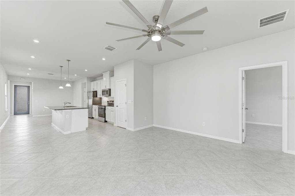 10711 HIGH NOON TRL photo 19