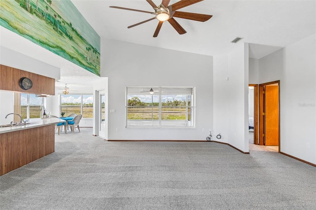 5247 TROPICAL POINT photo 22