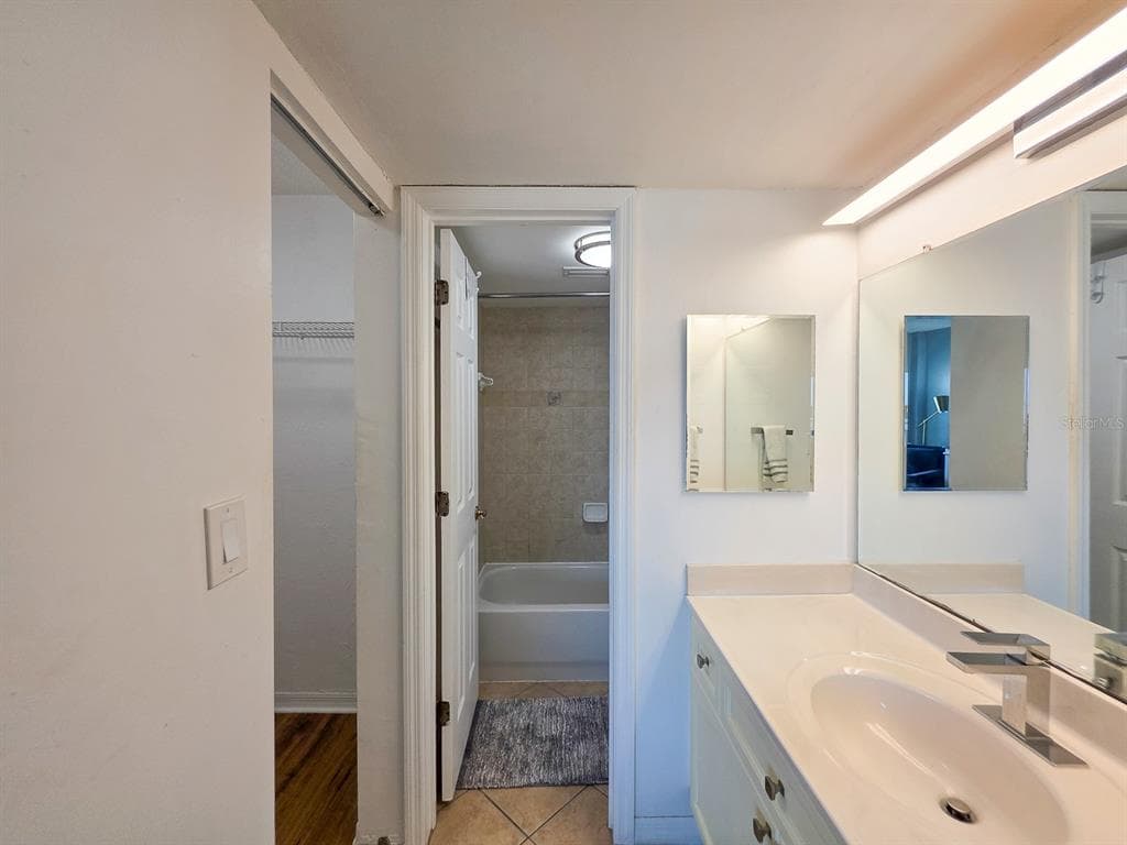 145 N HALIFAX AVENUE 711 photo 15
