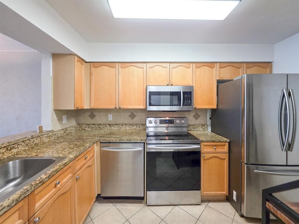 145 N HALIFAX AVENUE 711 photo 11