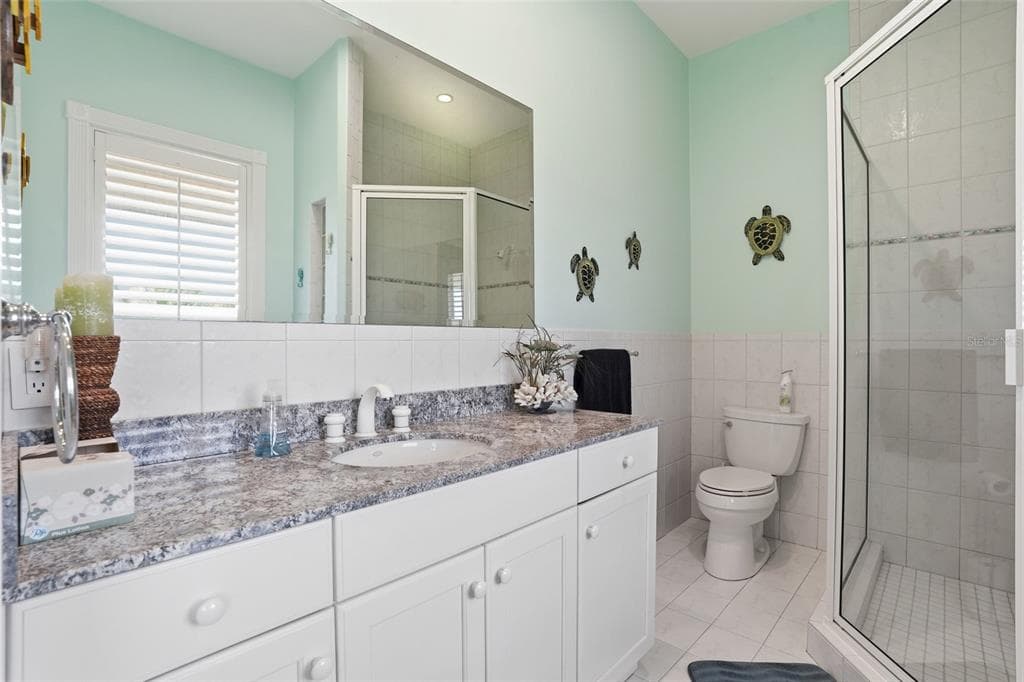 211 KINGFISHER DRIVE photo 23