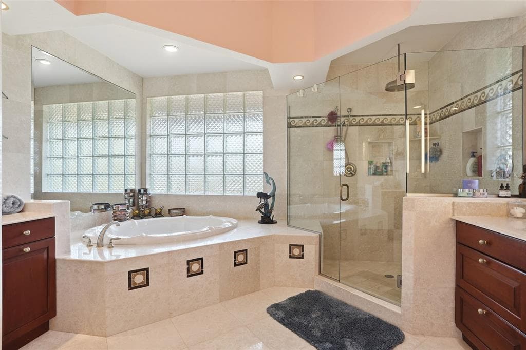 211 KINGFISHER DRIVE photo 21