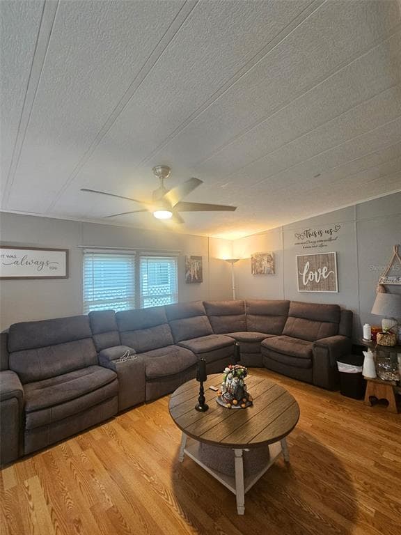 475 PAPAYA CIRCLE photo 4