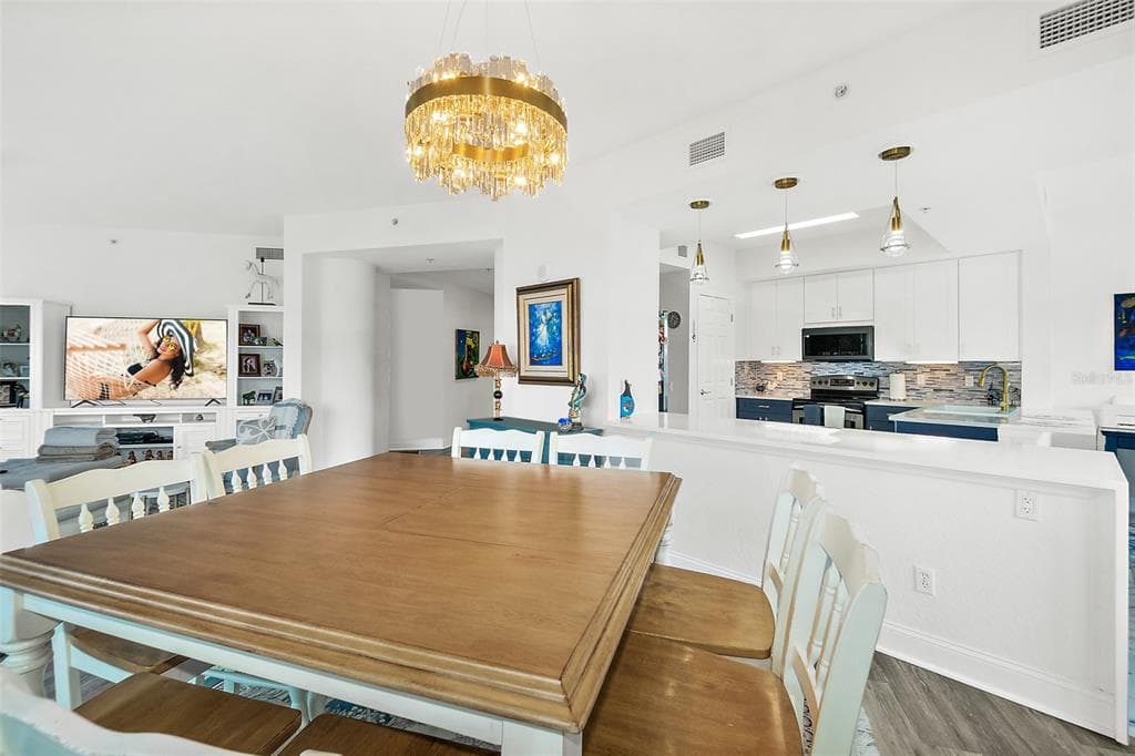2 OCEANS WEST BOULEVARD 606 photo 12
