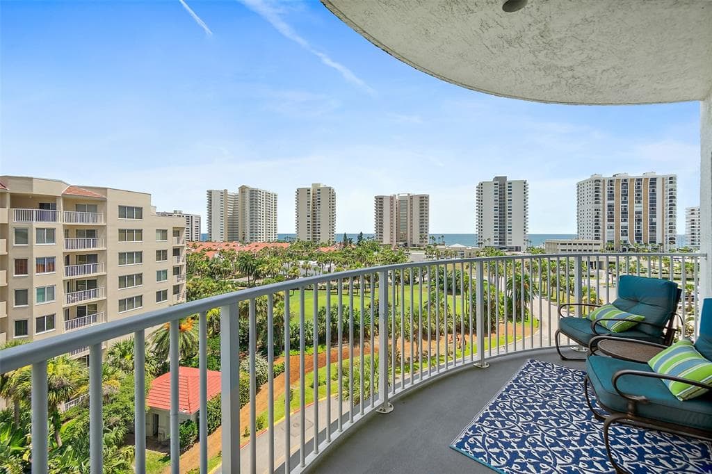 2 OCEANS WEST BOULEVARD 606 photo 5