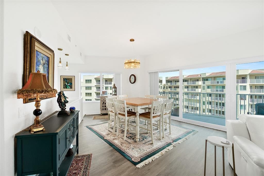 2 OCEANS WEST BOULEVARD 606 photo 9