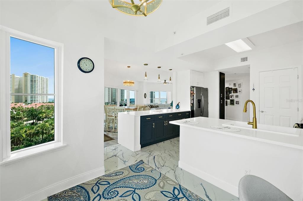 2 OCEANS WEST BOULEVARD 606 photo 18