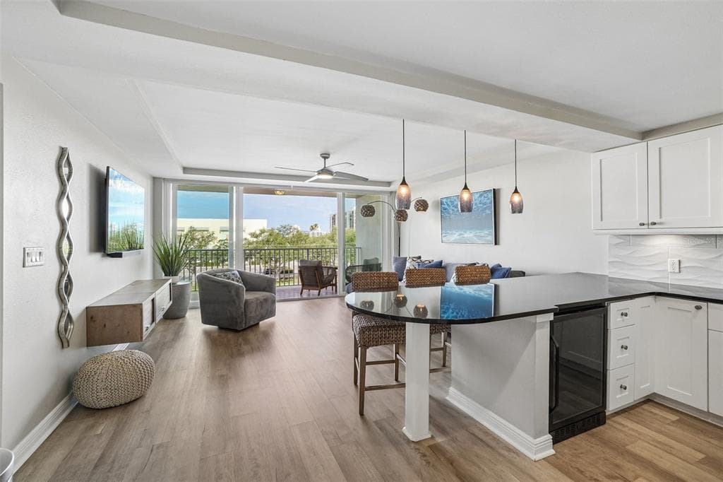 223 ISLAND WAY 4C photo 2