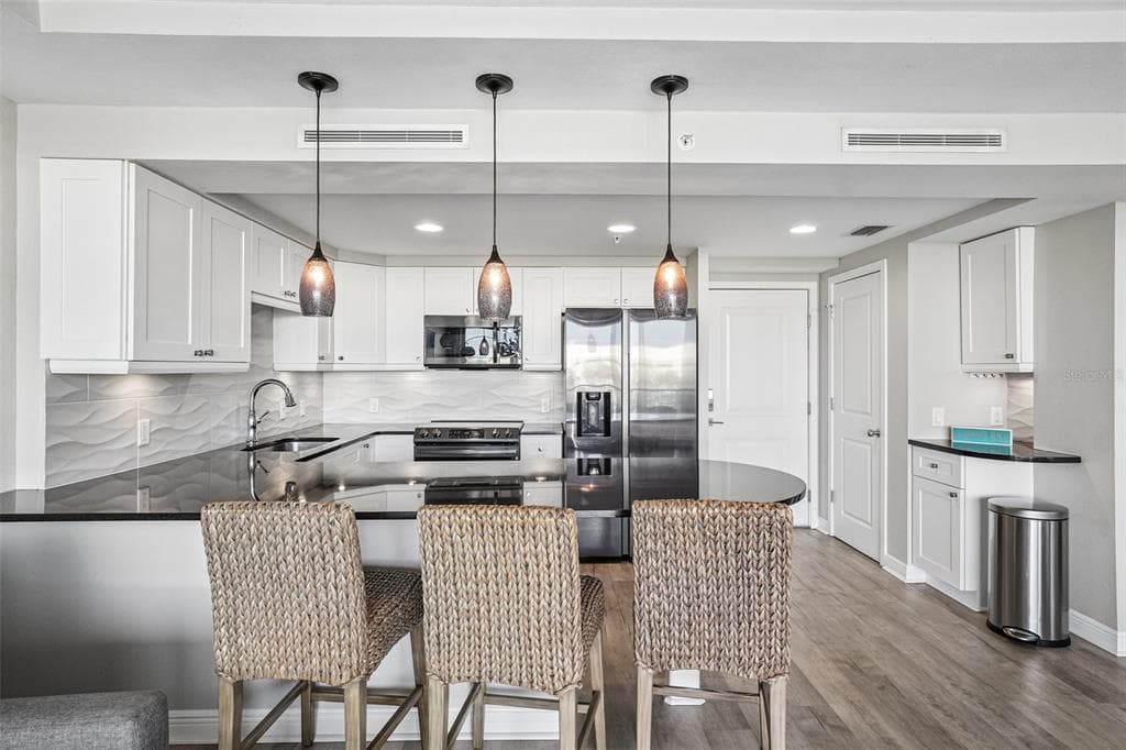 223 ISLAND WAY 4C photo 6
