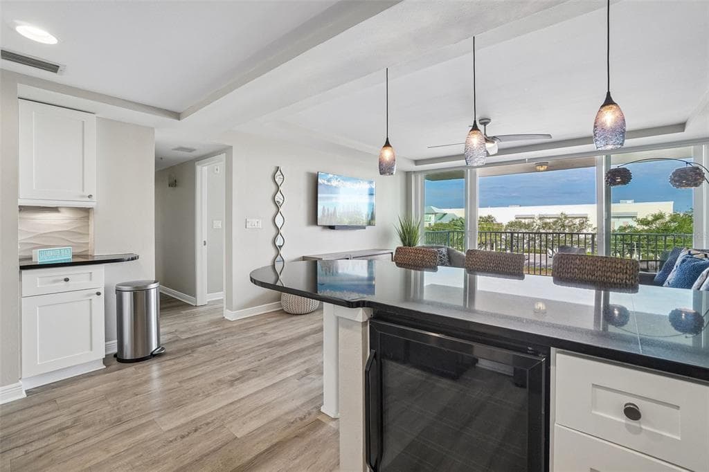 223 ISLAND WAY 4C photo 9
