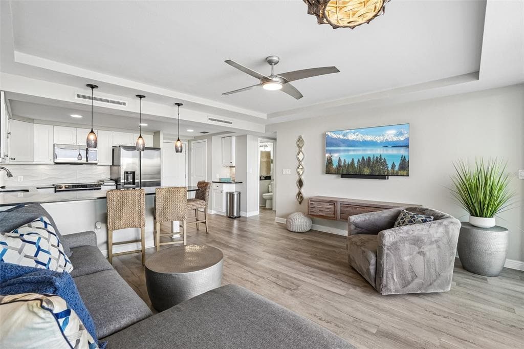223 ISLAND WAY 4C photo 4
