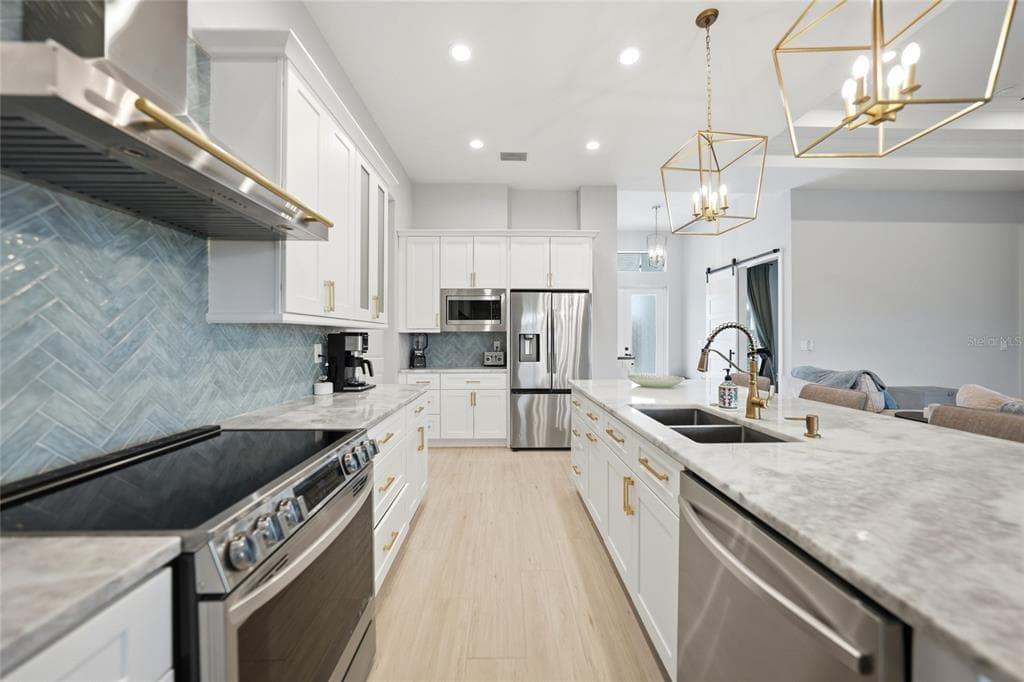 1411 LIGGETT CIRCLE photo 13