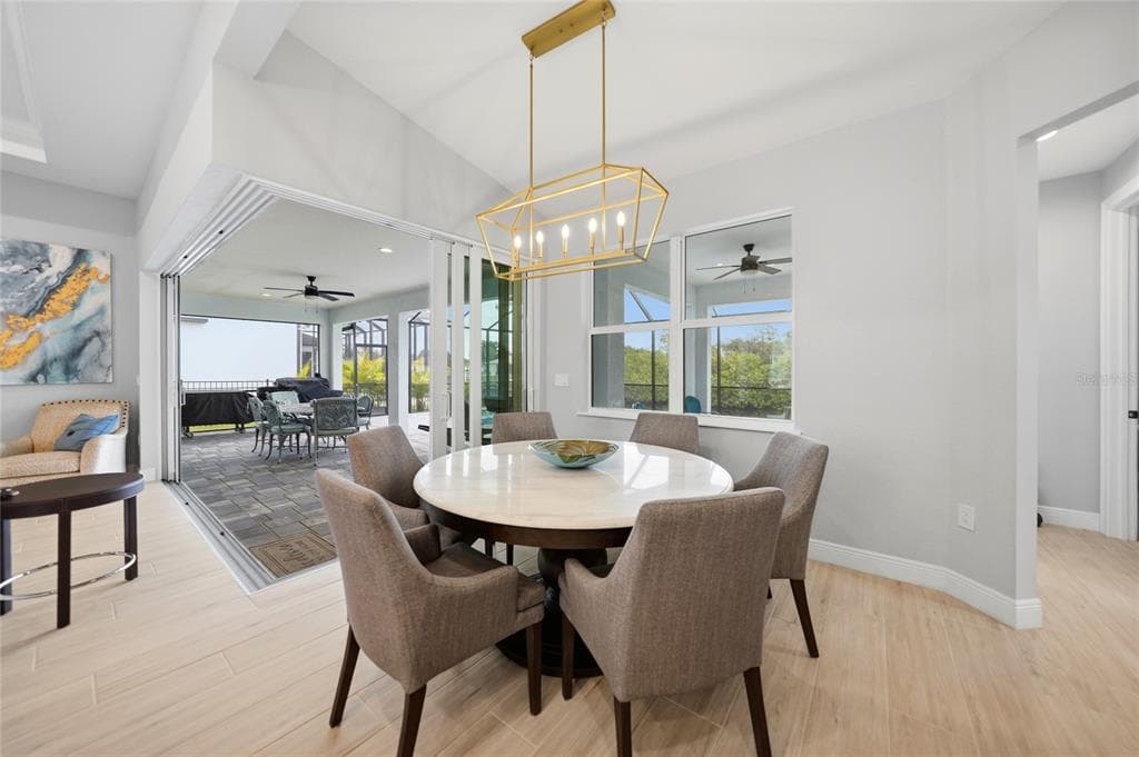 1411 LIGGETT CIRCLE photo 18
