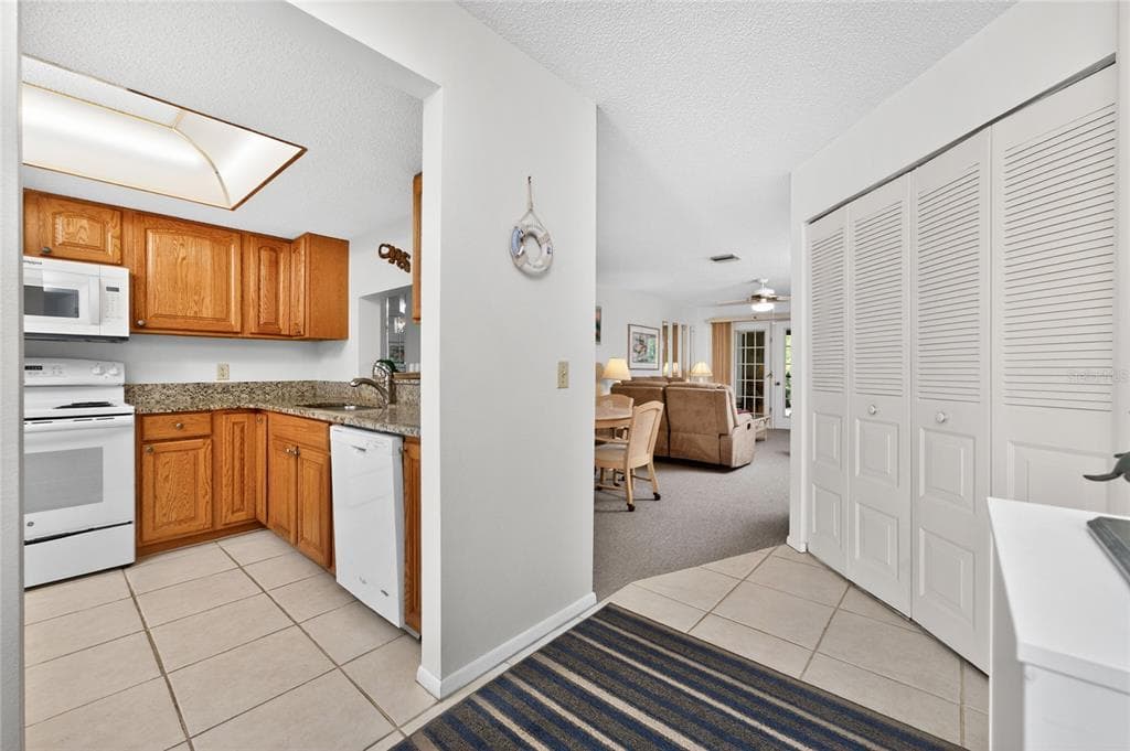 118 PINE HOLLOW DRIVE 118 photo 12