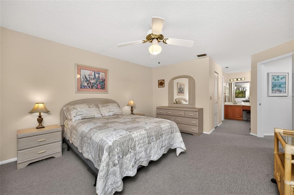 118 PINE HOLLOW DRIVE 118 photo 24
