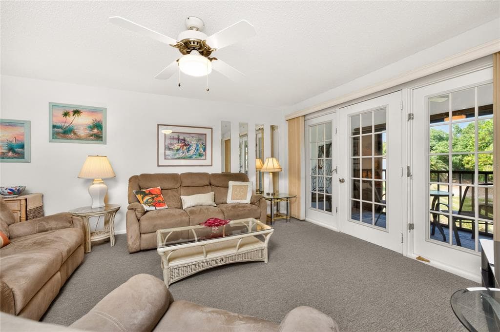 118 PINE HOLLOW DRIVE 118 photo 18