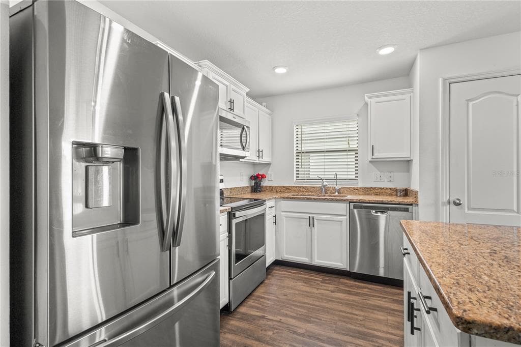1731 CHATHAM GREEN CIRCLE photo 9