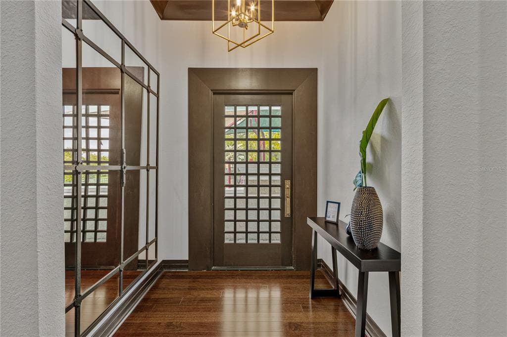 1008 PASEO DEL RIO NE photo 2