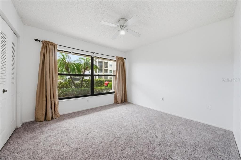1332 PASADENA 102 photo 23