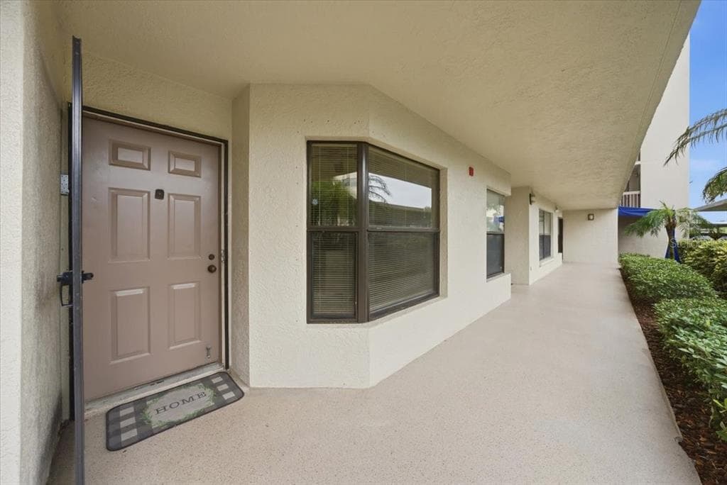 1332 PASADENA 102 photo 2