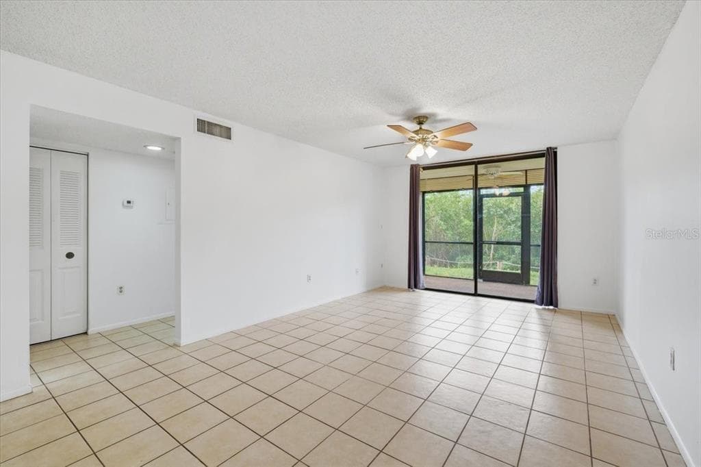 1332 PASADENA 102 photo 4
