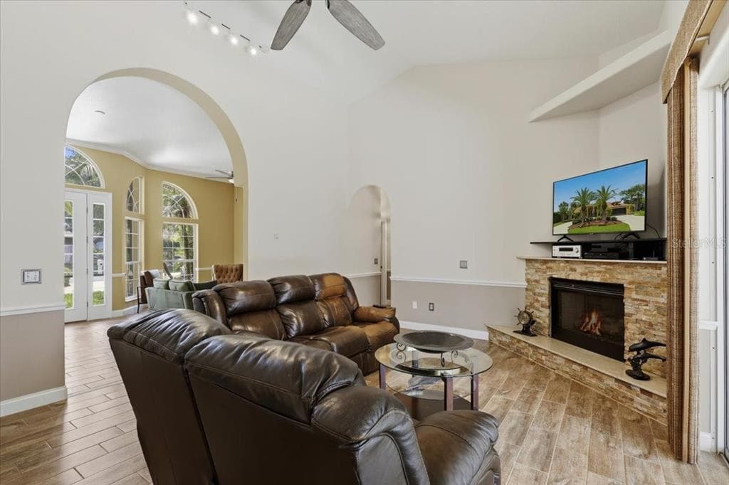 25 COTTONWOOD COURT photo 17