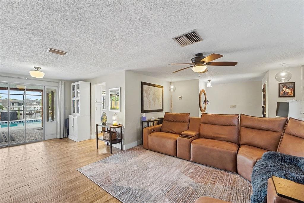 5736 MELALEUCA DRIVE 22 photo 2