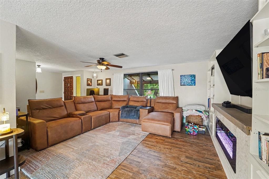 5736 MELALEUCA DRIVE 22 photo 3