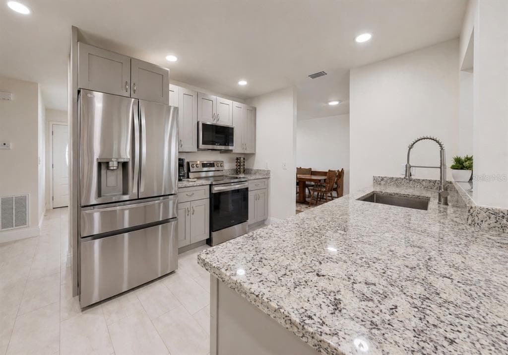 803 LEISEY CIRCLE photo 19