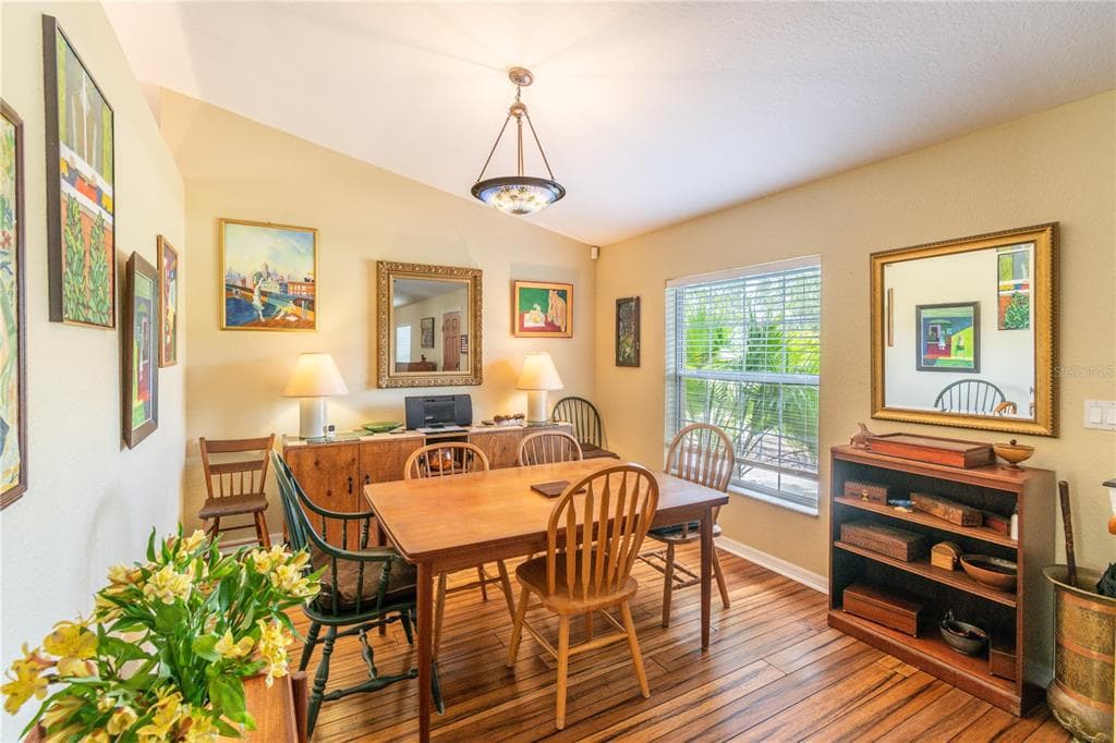 5769 E PRICE BOULEVARD photo 9