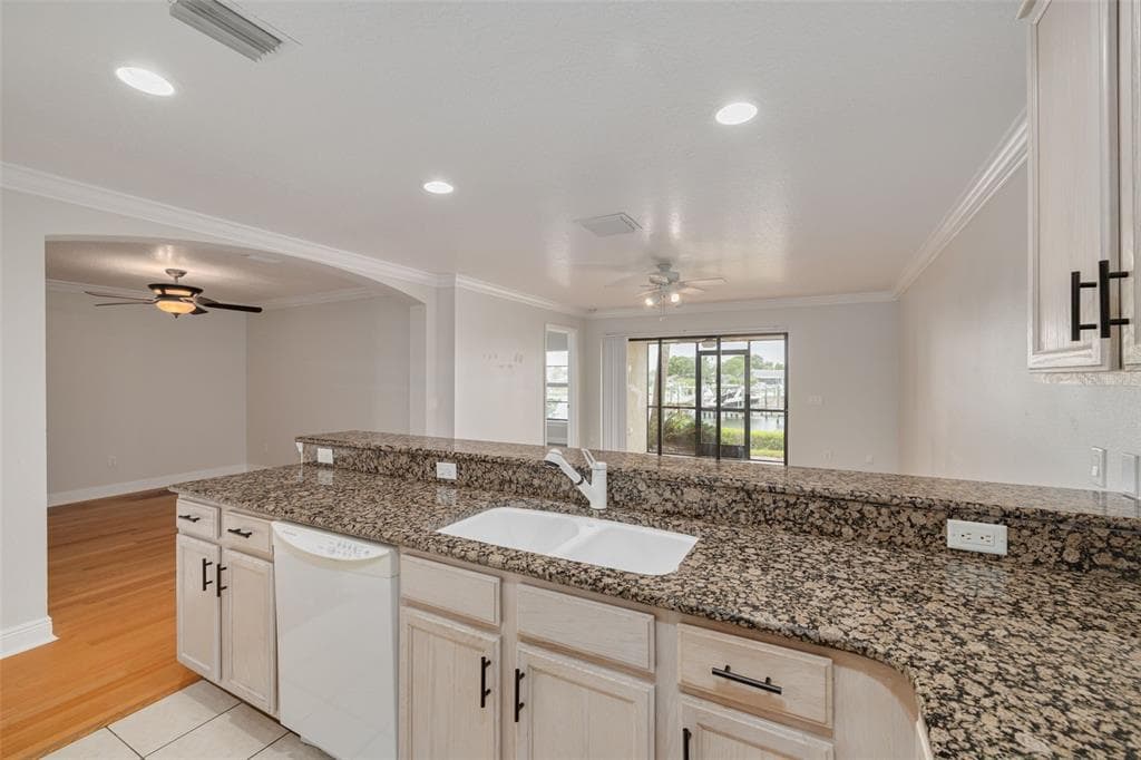 616 YARDARM DRIVE 8 photo 6