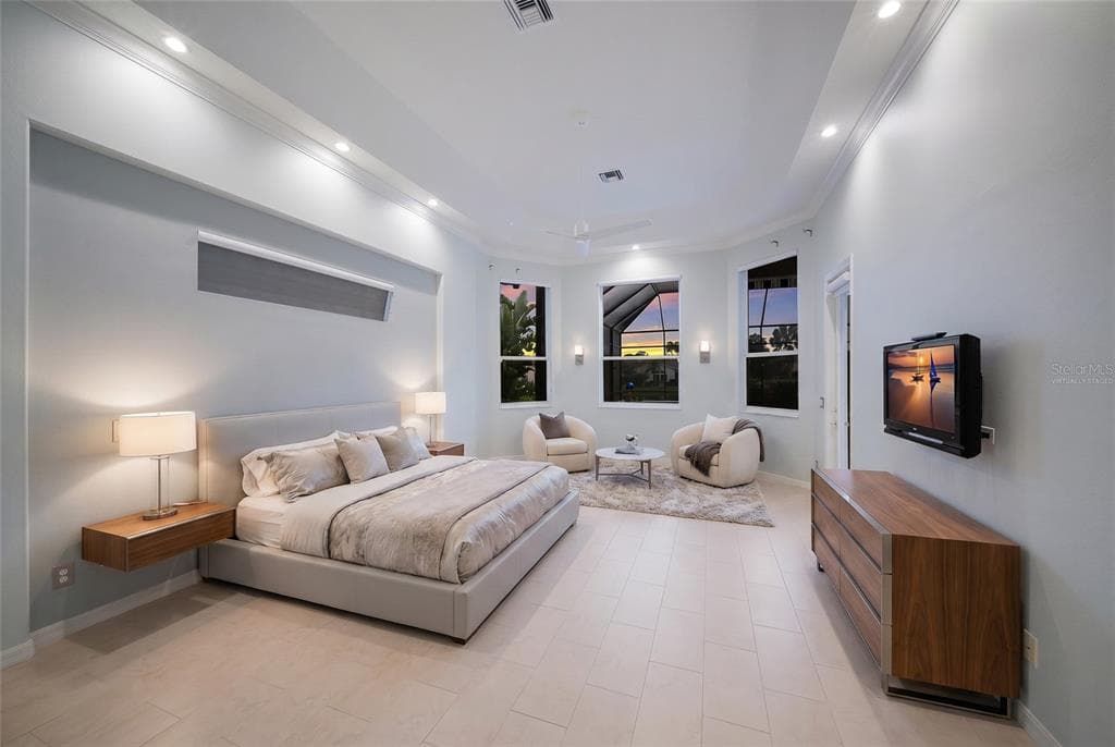 7920 ROYAL QUEENSLAND WAY photo 24