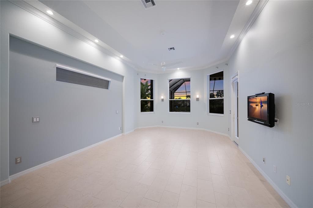7920 ROYAL QUEENSLAND WAY photo 25