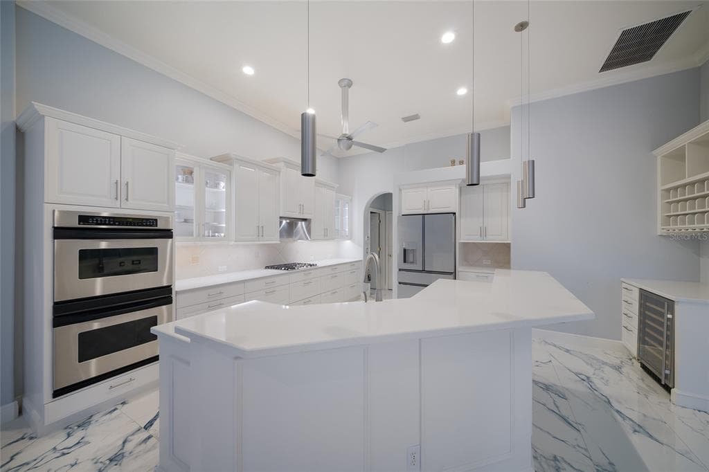 7920 ROYAL QUEENSLAND WAY photo 21
