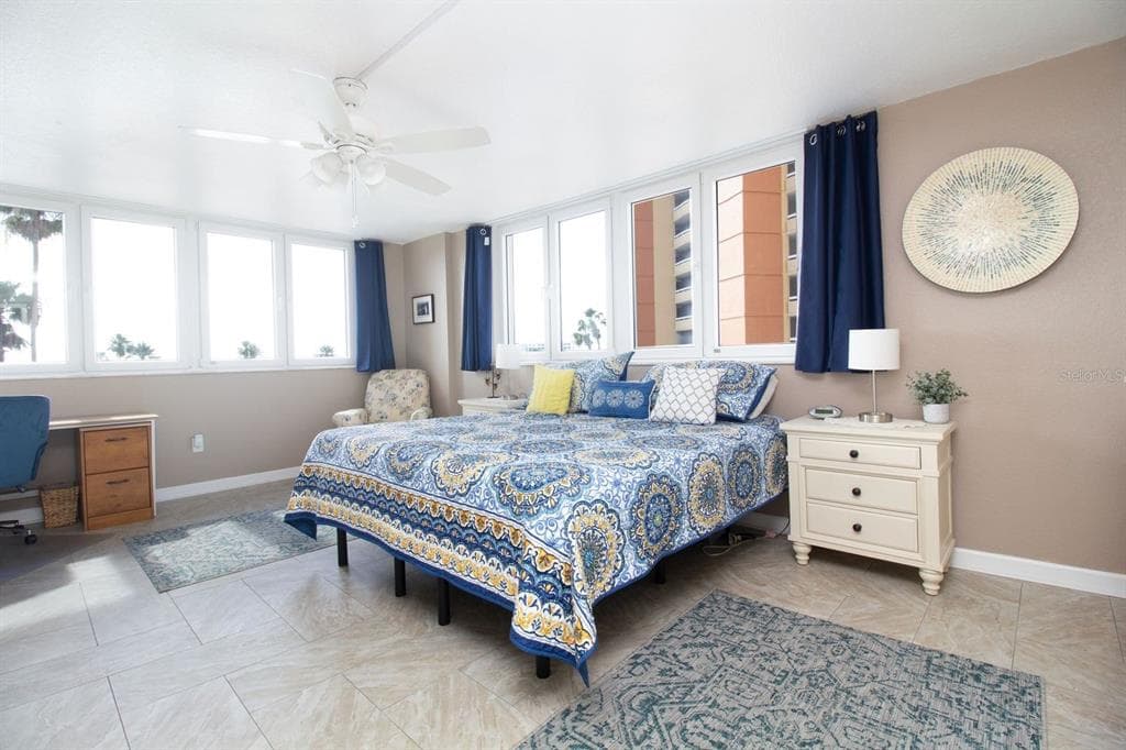 17920 GULF BOULEVARD 301 photo 11