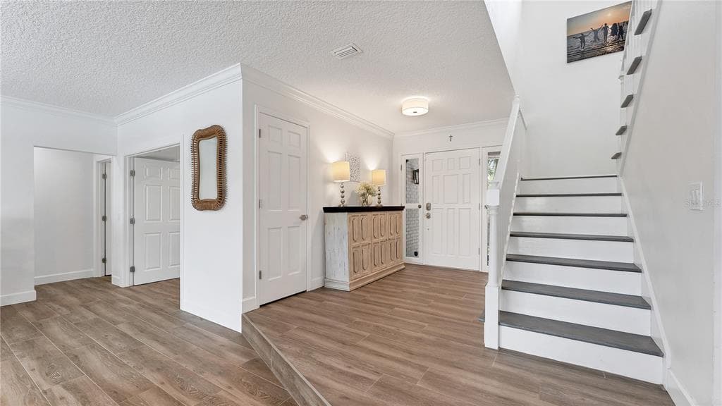 5623 HULL COURT photo 6