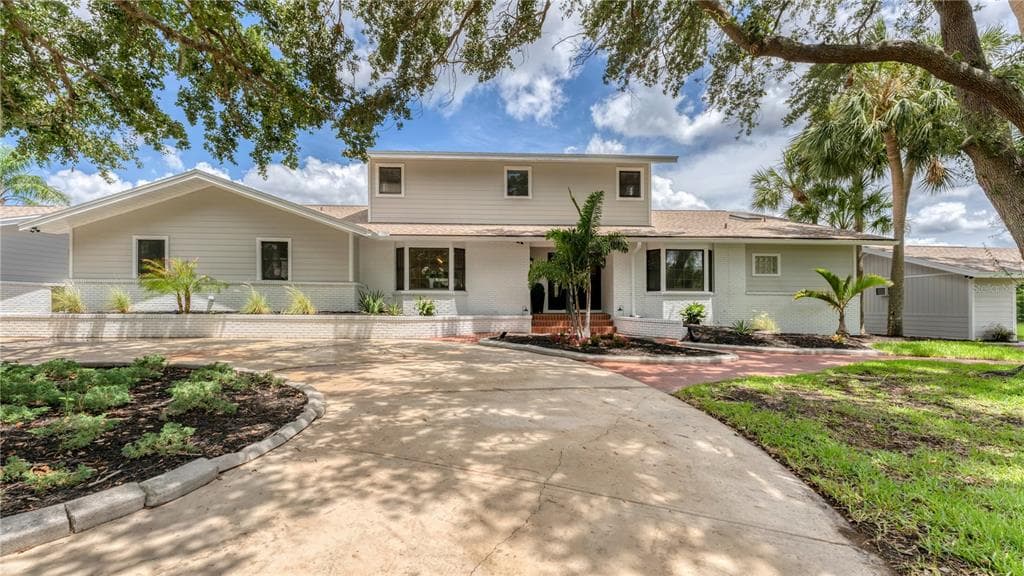 5623 HULL COURT 1