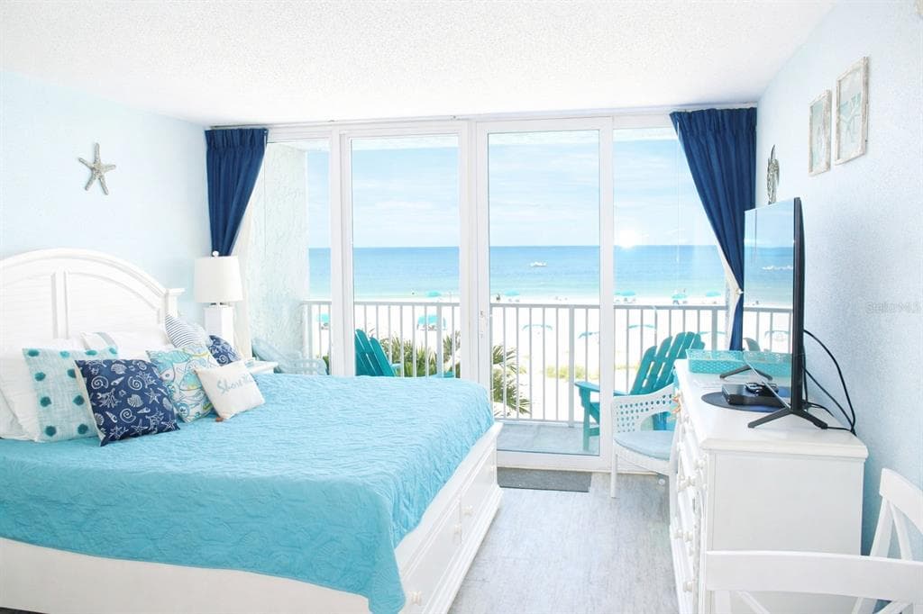 9980 GULF BOULEVARD 318 photo 2